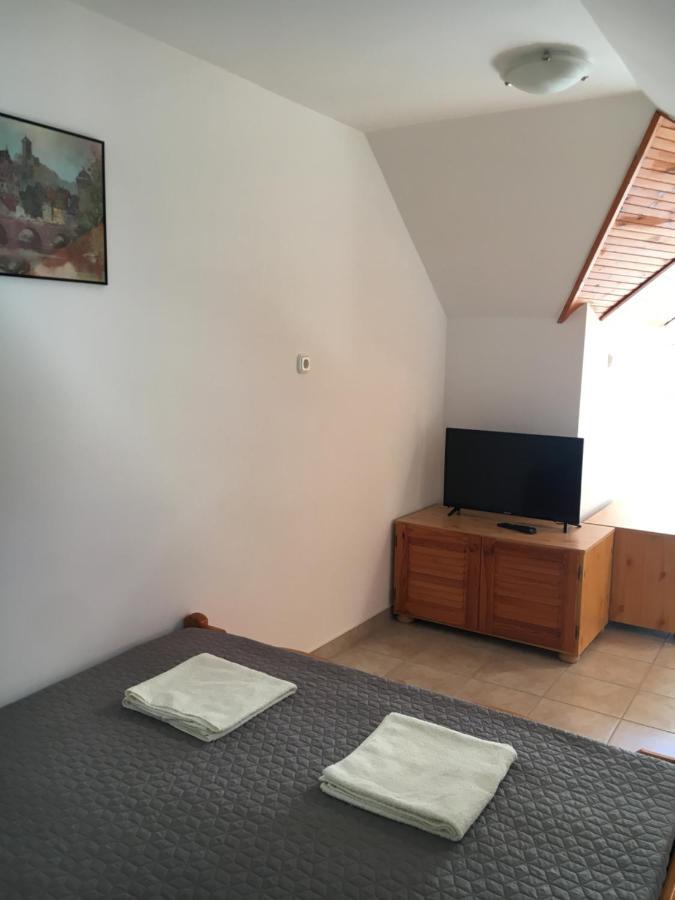 Center Apartmanhaz Hotell Hajdúszoboszló Exteriör bild
