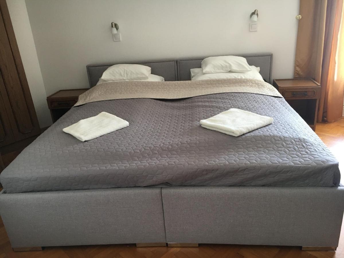 Center Apartmanhaz Hotell Hajdúszoboszló Exteriör bild