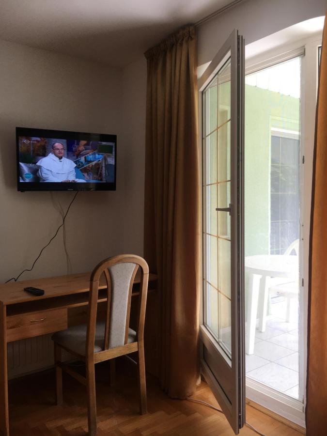 Center Apartmanhaz Hotell Hajdúszoboszló Exteriör bild