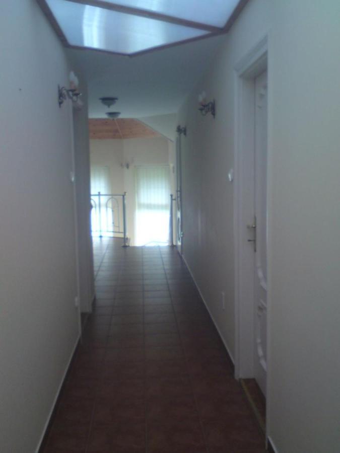 Center Apartmanhaz Hotell Hajdúszoboszló Exteriör bild
