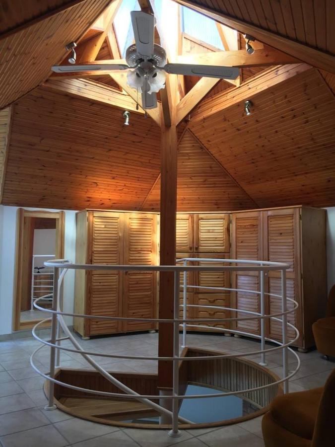 Center Apartmanhaz Hotell Hajdúszoboszló Exteriör bild